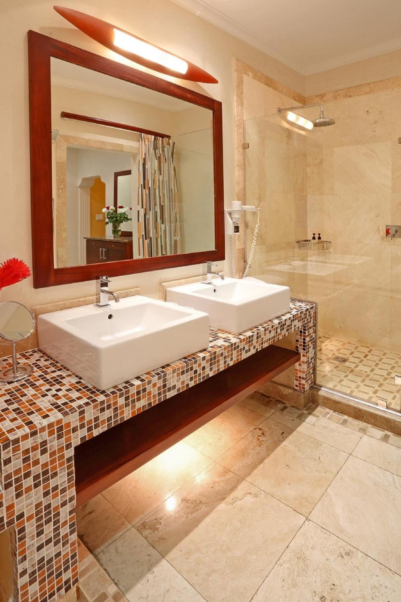 Falcons View Manor Knysna Room photo