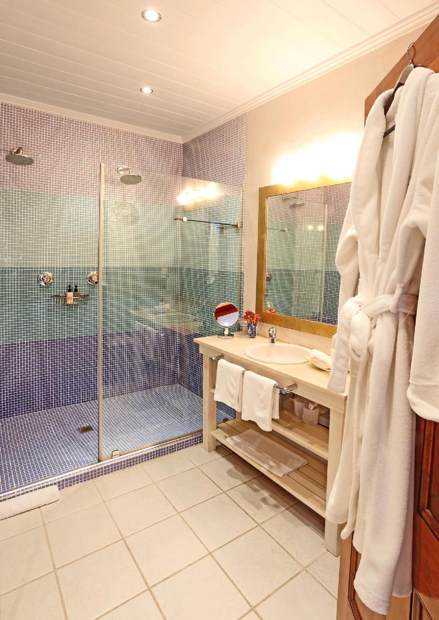 Falcons View Manor Knysna Room photo